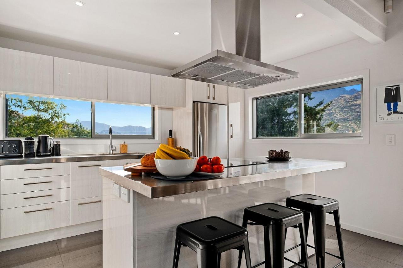 Queenstown Lakefront Dream 4 Bed Dış mekan fotoğraf